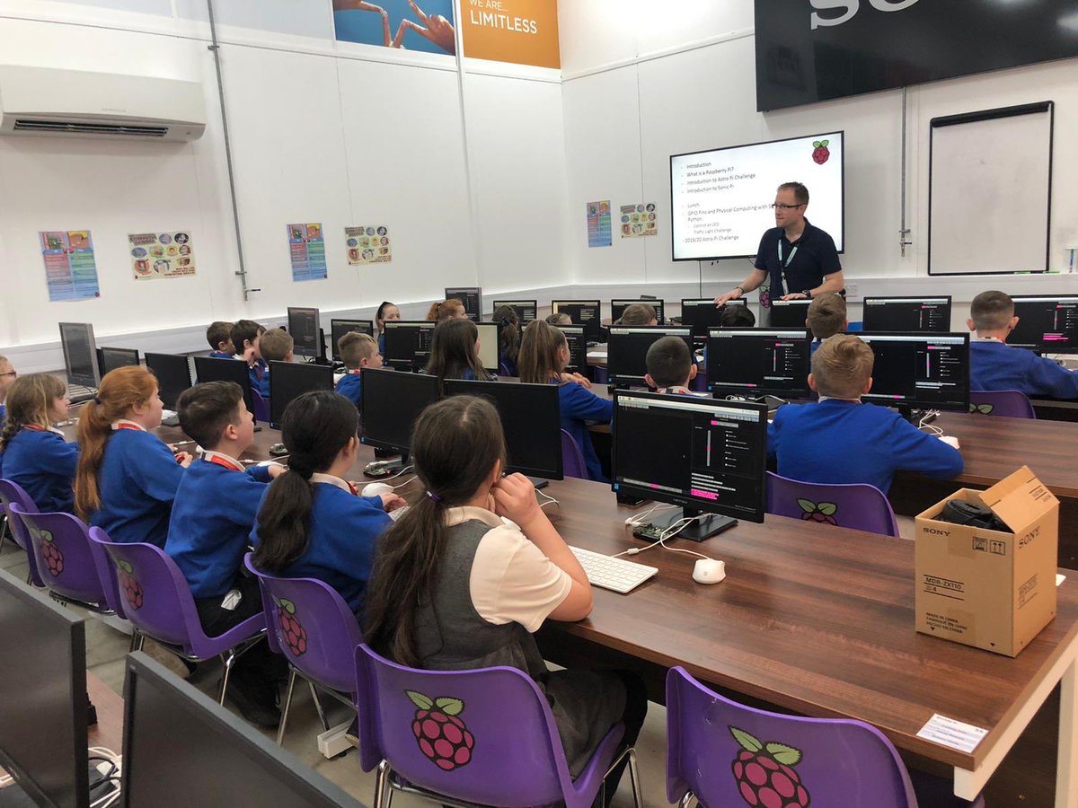 tonpentrejunior's tweet image. Post 2 
Year5LB have had a fantastic afternoon @sonyUKTEC using @Raspberry_pi coding with @scratch and python. Diolch Sony #DCF #reallifecoding