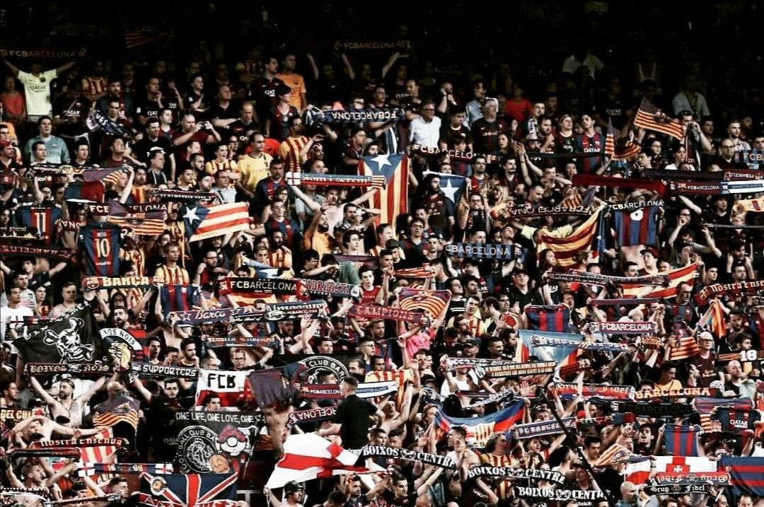 FoukseikFcb's tweet photo. Ganar títulos está bien, pero lo mejor es vivirlos en la grada con tu gente!!
BARÇA O MUERTE!! https://t.co/HX1XxmYCcG