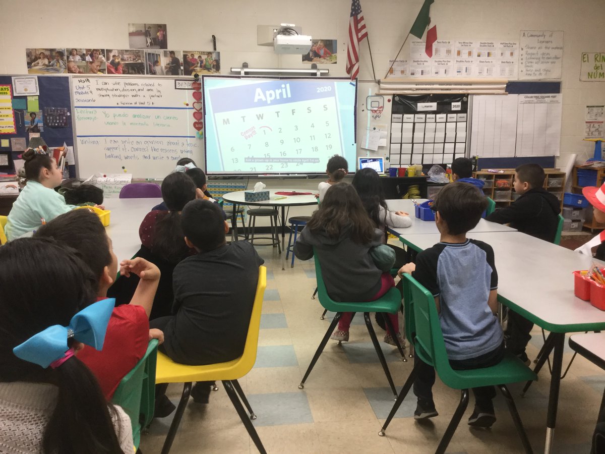 MaestroRamirez3's tweet photo. Los estudiantes están aprendiendo la importancia en la participación del Censo para obtener la información estadística que caracteriza nuestra población y sus beneficios educativos y gubernamentales.
#KomenskyMatters #D100Inspires https://t.co/p08tUsAKda