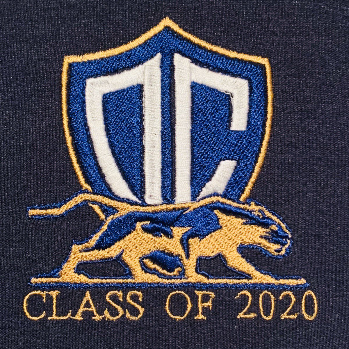 ClothingJn's tweet photo. Now making shirts for all classes 🌟Also new White Sweatshirt Collection is out! 🎟 RT so more profits for prom ❗️🌀 p.s. only $15 https://t.co/GBU06GHzFt https://t.co/TLWYX8QUFw