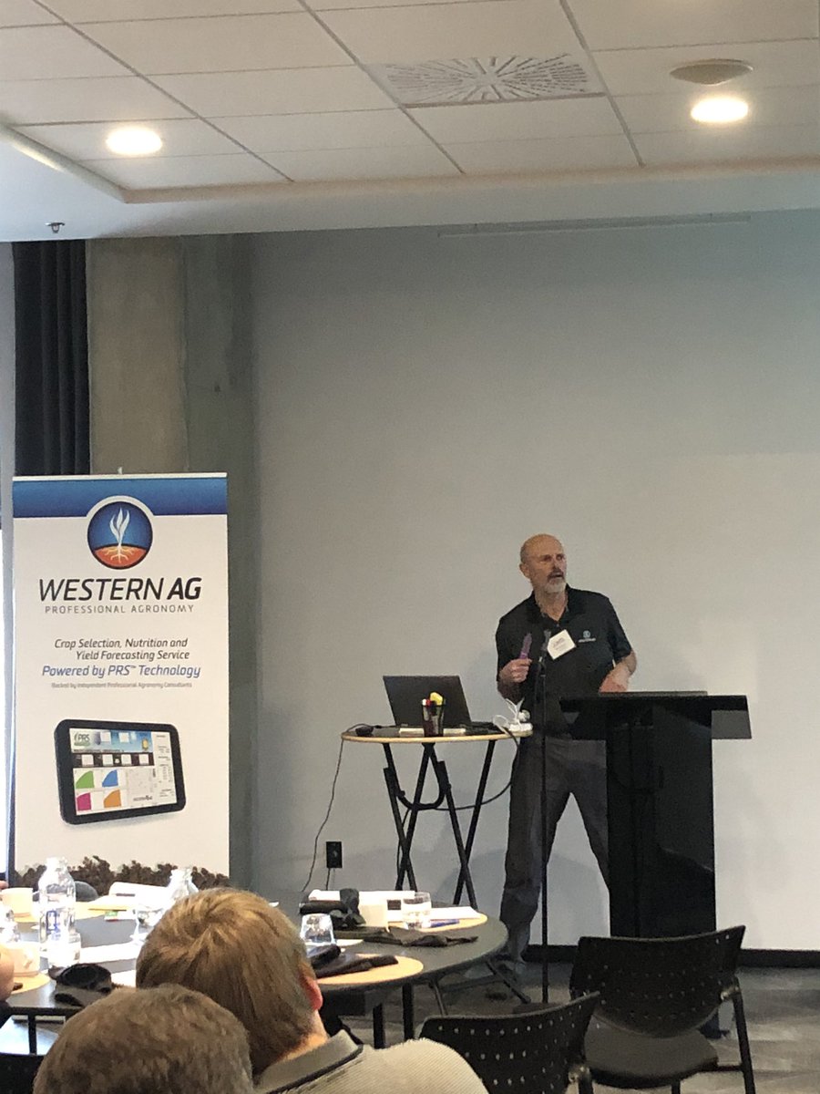 westernagNWSK's tweet photo. @Western_Ag ‘s Head of R&amp;D, Dr. Eric Bremer here to chat about some of the PRS research done all over the 🌎 this past year.  #ag #prstech #agronomy #soil https://t.co/qEdP5G1G6o