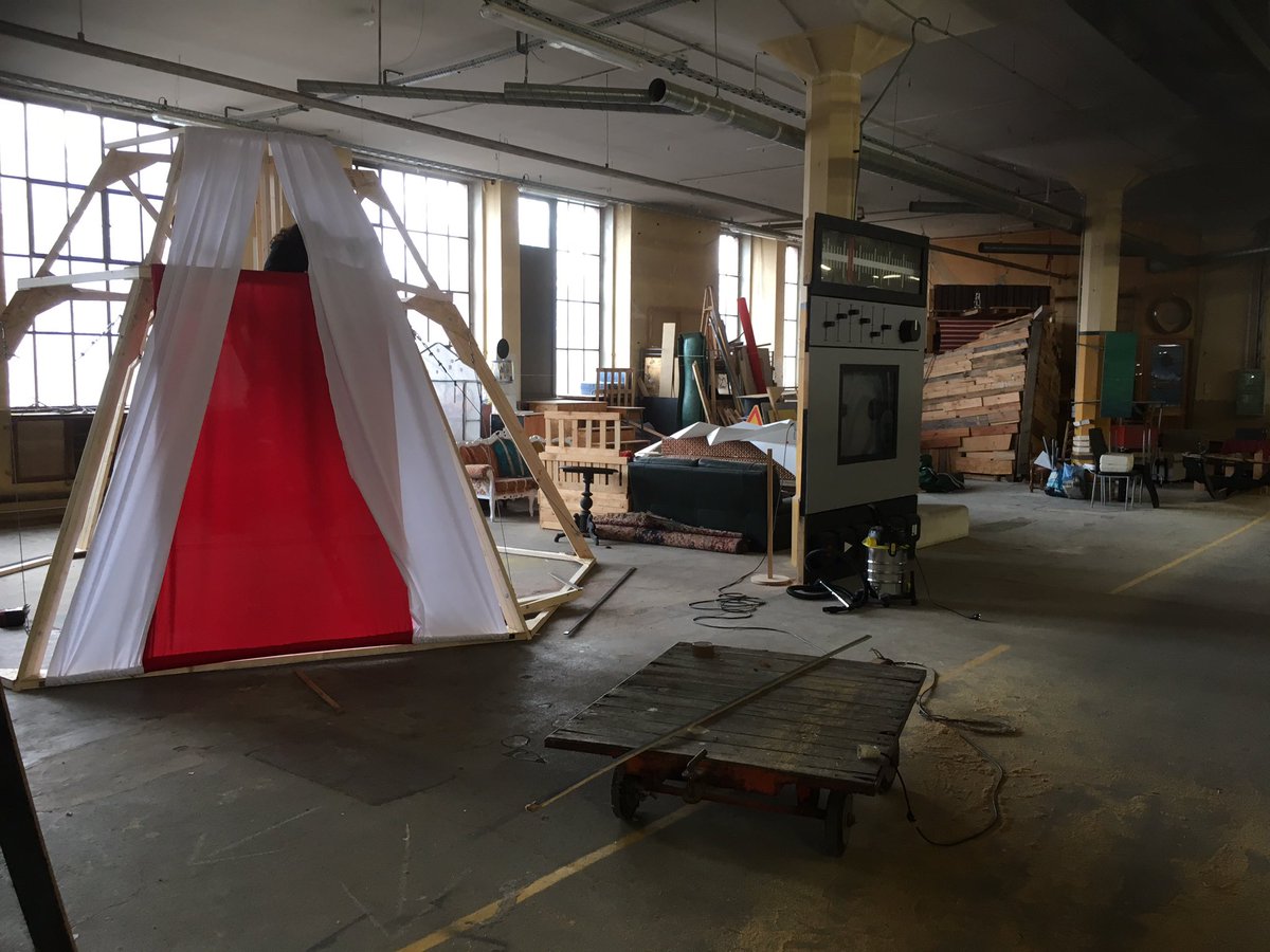 aurelienferry's tweet photo. Visite des ateliers d’artistes @motoco_mulhouse après l’#EqualityLab Vraiment un plaisir de les rencontrer en plein travaux @LeCnamGE https://t.co/Td2nLWjoaV