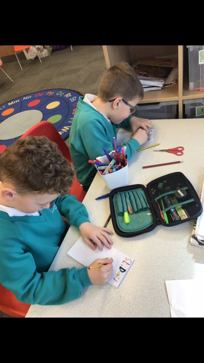 TreorchyPrimary's tweet photo. 3J have worked really hard this week to make information leaflets about St David 🏴󠁧󠁢󠁷󠁬󠁳󠁿 #DyddGŵylDewiHapus #TPS3J https://t.co/I1YSqIYChX