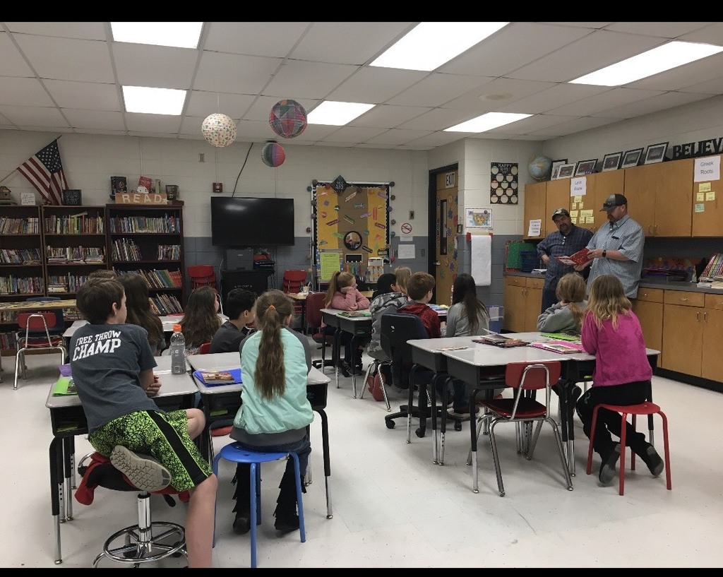 RoseBudRamblers's tweet photo. A big shout out to all our mystery readers who helped elementary students celebrate Read Across America Day! Our community always shows up for us, and we are so grateful they do! #mysterreaderrockstars https://t.co/Q5hS2Utx8O