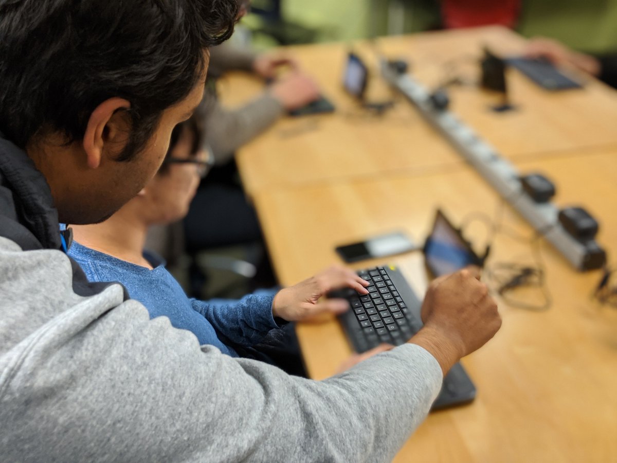 IEEEatUIC's tweet photo. Thank you to everyone who came out to our Raspberry Pi Tinkering Program workshop! (: We hope everyone enjoyed it and was able to understand the super useful and impactful Python example we gave!

#ieeeuic #uic #engineering #uicengineering #ieee #uictinkeringprogram #ece #cs https://t.co/nFKuh3rLsg