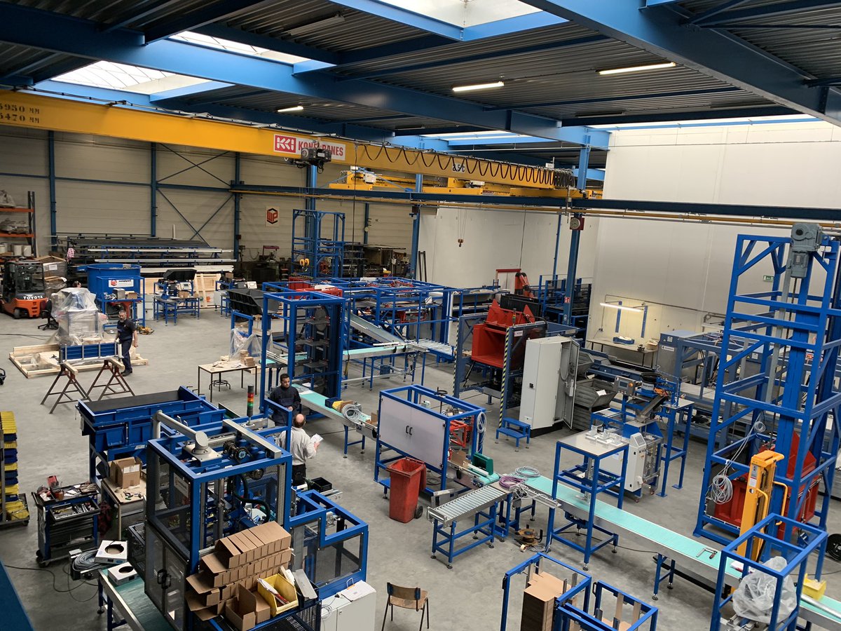 FerrieForster's tweet photo. Minister @wkoolmees brengt een bezoek aan Weighpack Packaging Solutions om te praten over de Human Capital Agenda Zuid-Holland en het stimuleren van Leven Lang Ontwikkelen binnen MKB-bedrijven. #humancapital #ikdoemee #SLIMregeling https://t.co/4TwoTATBAz