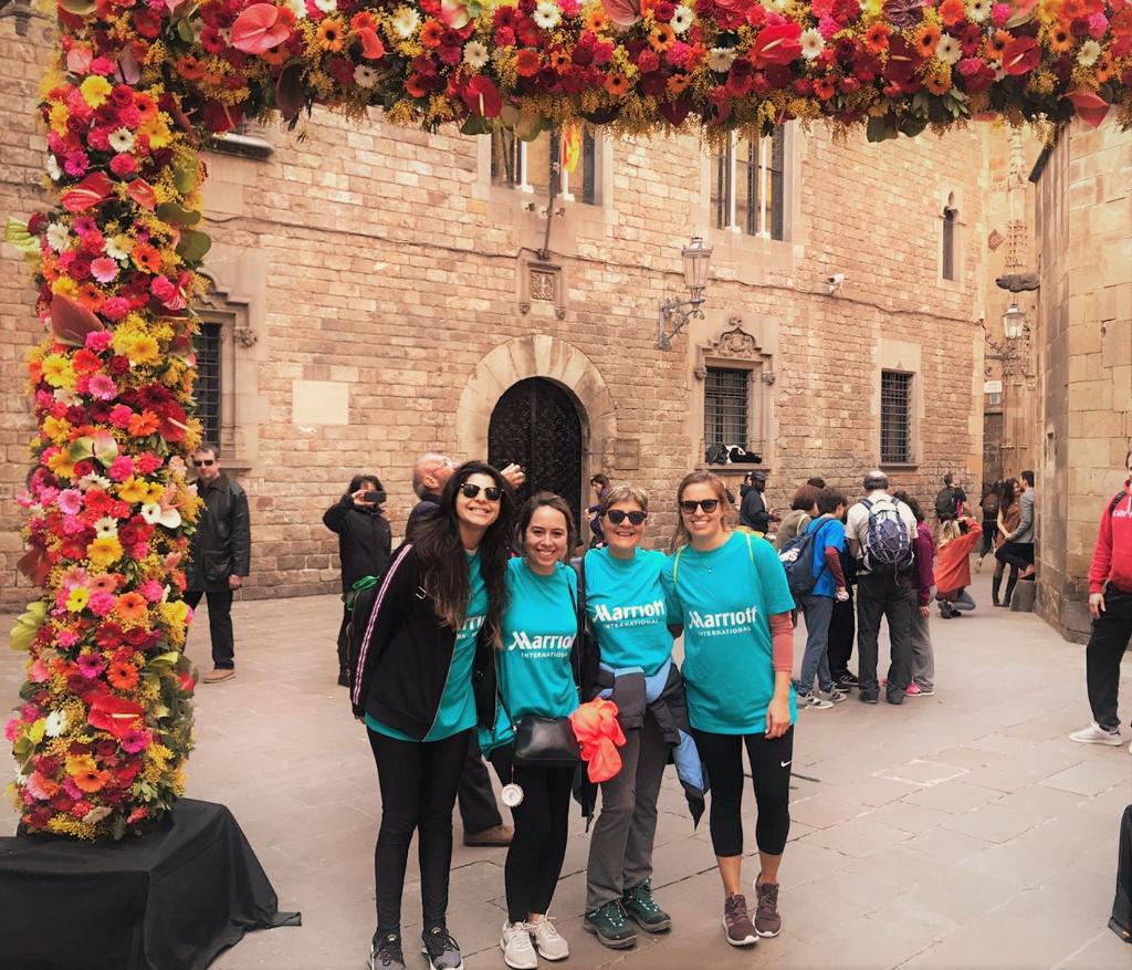 Este fin de semana los asociados de Le Méridien Barcelona han realizado la caminata solidaria Magic Line para el hospital infantil <a href="/SJDbarcelona_es/">Hospital Sant Joan de Déu Barcelona ES</a> ¡Ellas fueron las primeras en llegar!

#lemeridienbcn #marriottintl #serve360 #magicliner