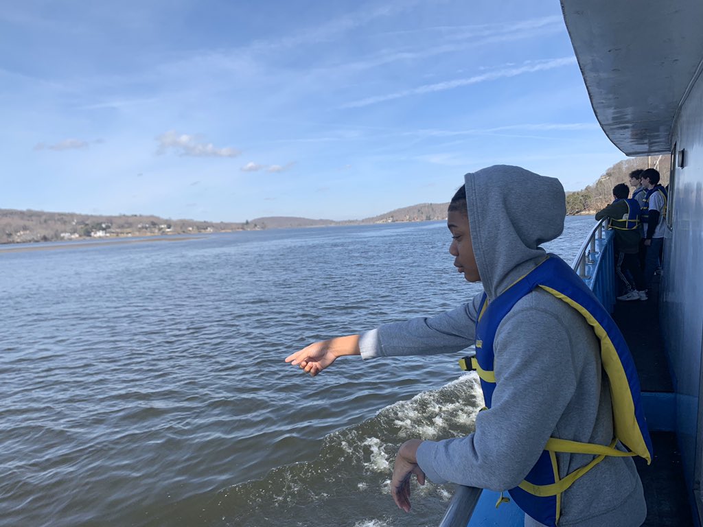 Our students eagle watching on the CT river.  Exploring wildlife and marine species in their natural habitat.  #futurescientists #projectoceanology