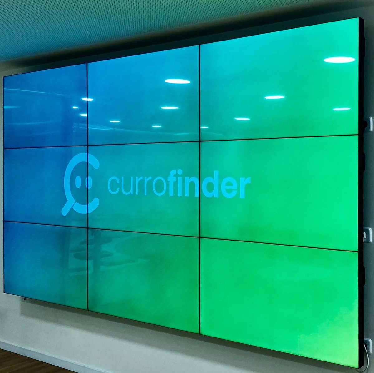 CurroFinder's tweet photo. Un orgullo haber sido seleccionados por @AECOC_ES para presentar nuestro proyecto #currofinder en el 2nd Foodservices Startup Pitches. #aprendizajes #networking #inspiracion https://t.co/mv0VTM3HqC