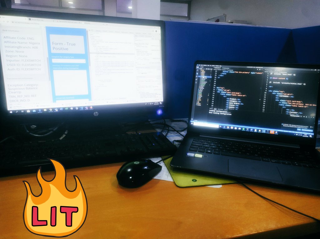 lifeofperfect's tweet image. Work station 

#lifeofsoftwareengineer #100DaysOfCode