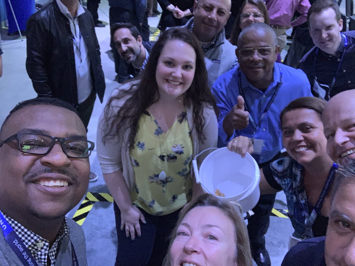 We did not beat the toxic popcorn challenge but we had fun. #Selfiejustbecause at the Leadership Conference. @weareunited @bnogues @rad2956 @Revelesgino @ItsMims2u @Friendly_Skys @jefffredrick3