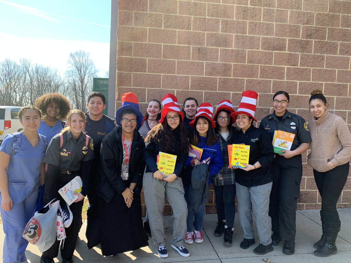 RdgMuhlCTC's tweet photo. Our NTHS students celebrated Dr. Seuss' birthday by sharing their love of reading with students from local elementary schools. Thank you Muhlenberg Elementary Center and 12th & Marion for having us! #RMCTC https://t.co/yXSnZmxHRZ