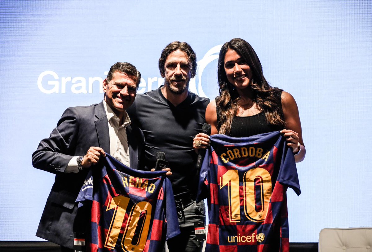 FundacioFCB's tweet photo. @Carles5puyol en el foro "El deporte como herramienta de construcción de paz" en Bogotá: "A veces los padres ven a sus hijos como posibles estrellas y les presionan mucho. El deporte tiene que ser una herramienta para educar y adquirir valores".

@camaracomerbog @SeguridadBOG https://t.co/DsTmoEtQNz