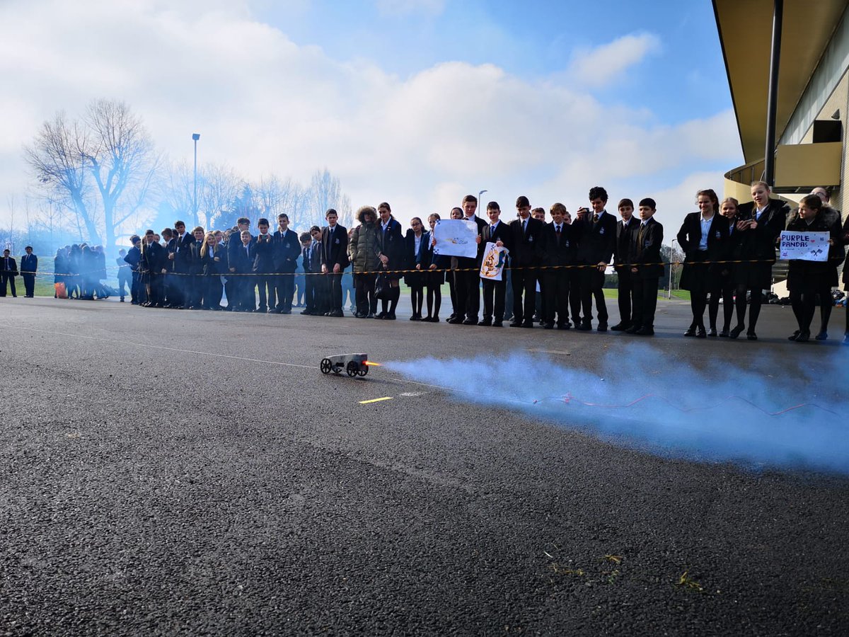TlpLearn's tweet image. Thank you @avon_magnetics for supporting @TwynhamSchool in Season 5 of our Race To The Line STEAM learning challenge!

To find out more visit racetotheline.com

#rttluk #dendrite #racing #schools #steameducation #inspiringthenextgeneration