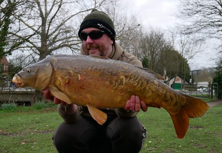 Mike Salisbury with a 20lb park lake mirror which fell to a Juice Wafter fished in conjunction with a PVA bag of 6mm Halibut Pellets. 

#TeamBaitTech #BaitTechCarp #TheJuice