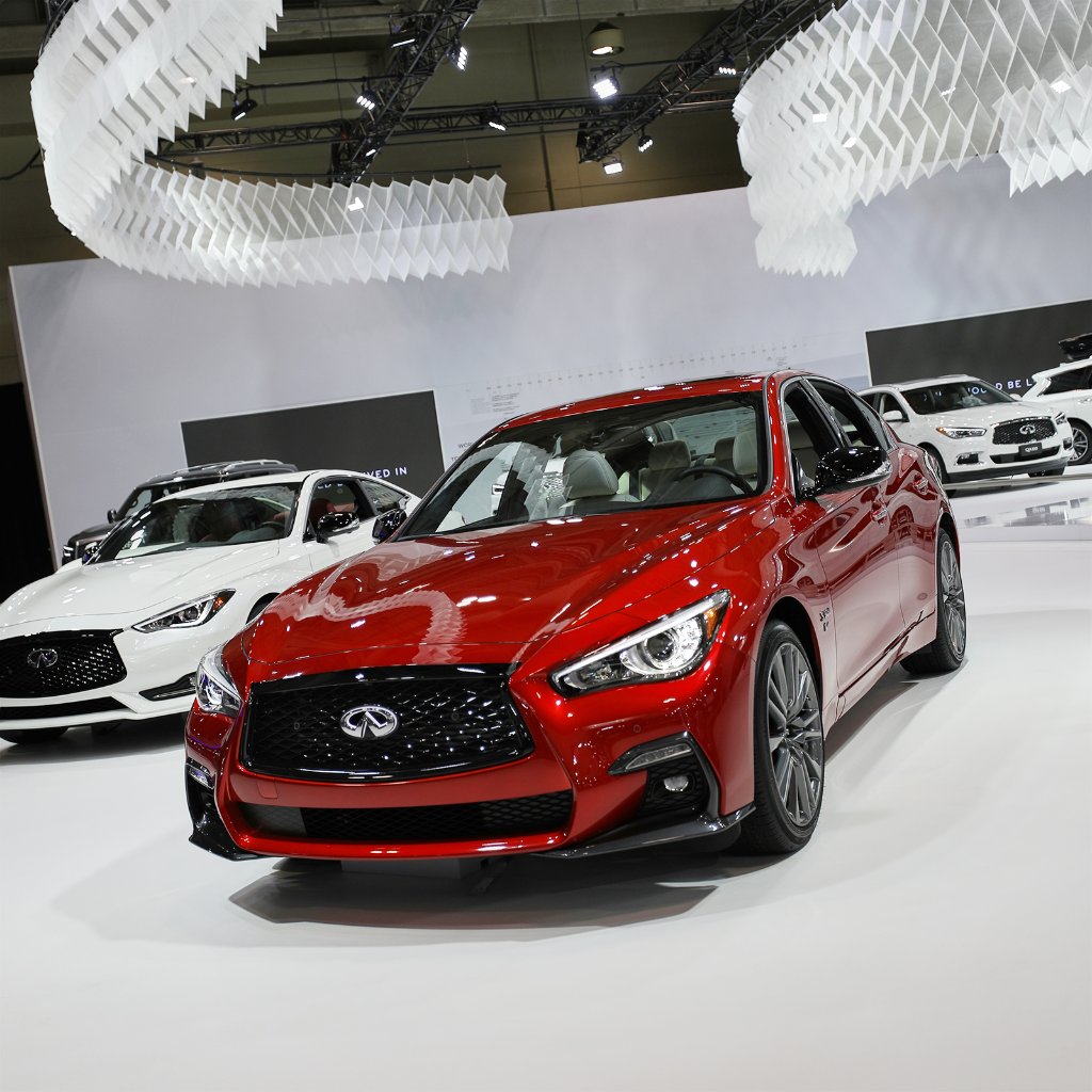 INFINITICanada's tweet photo. The best place to explore the latest #INFINITICanada lineup? @SalonAutoQC (which opens today) or your local #INFINITI showroom. #SIAQ2020 https://t.co/uPzK1hDXUm https://t.co/81F6T6XxNf