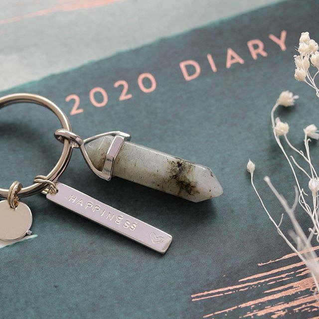 TheJanuaryRose's tweet photo. #MarchMeetTheMaker - Time - 
Making time for doing things that make you happy is so important, so in 2020 I’m trying to do just that ✨ What makes you happy? I think seaside and beach walks, whilst the sun is setting, with Rosie by my side are somethi… https://t.co/cPgWV2m4cy https://t.co/LqwLsaBUg0