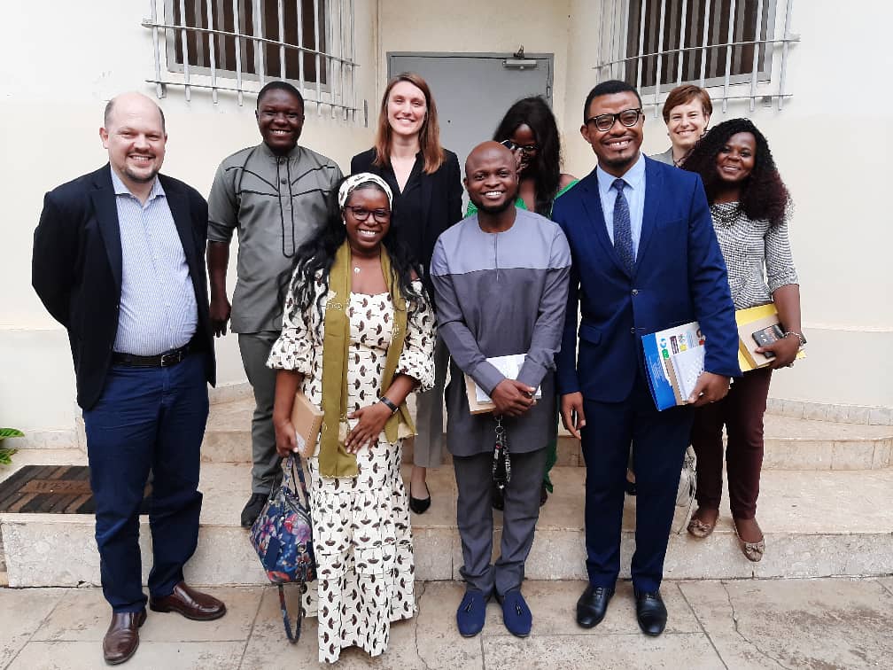 loyocameroon's tweet photo. Our team joined @swisspeace &amp; @SwissAmbYaounde yesterday for a reflection meeting on the role of young people in building peace in Cameroon. Key in our conversation was our work with the Youth Mediators Network.
@SwissMFA @UN_Cameroon @SFCG_ @unoy_peace @UKinCameroon @ComSecCVE https://t.co/p9txhVlpGW