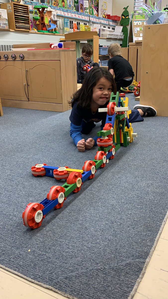 soaresclass's tweet photo. This is Will’s invention. It makes toys and food! 😁 https://t.co/bxnoWN1Usy
