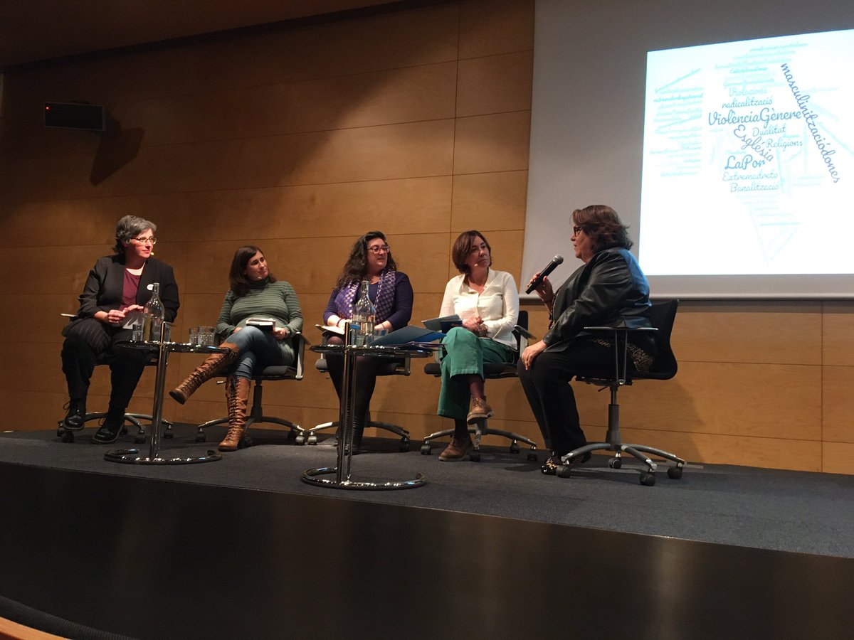 lideratge_50a50's tweet photo. ☝️ #ForumHipatia #8M2020 
👉 Taula rodona “ #Feminisme: reptes i amenaces”
1⃣ @yeyaboya 
2⃣ @SEzquerra de @uvic_ucc
3⃣ @KarinagibertK de @IdeaiUpc @COEINF @DCoeinf
4⃣ @maciasmarta de @coop4equality2 @forgender
🎙️ @JosiHG de @agimapeople https://t.co/8mwkTK3C3P