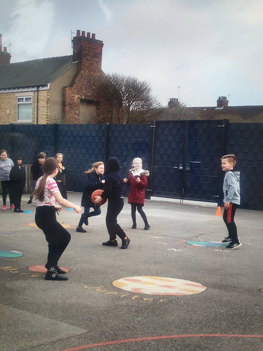 EpaTigers's tweet photo. During #EPAsport, we focused on passing with similar adaptations to netball in place 🏐🏀 https://t.co/FjjR7QWMSn