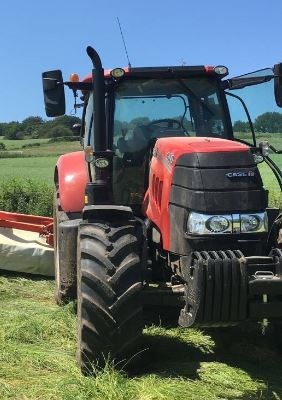 StaffsPoliceRWC's tweet photo. #APPEAL: Have you seen a tractor like this on the move or parked up anywhere? It was stolen between 7.30pm last night (2 March) and 6.30am (3 March) from a farm in #Consall near #WetleyRocks. Please get in touch via 101 if you have any information quoting 156 of 3 March. https://t.co/yKFcChkzsp