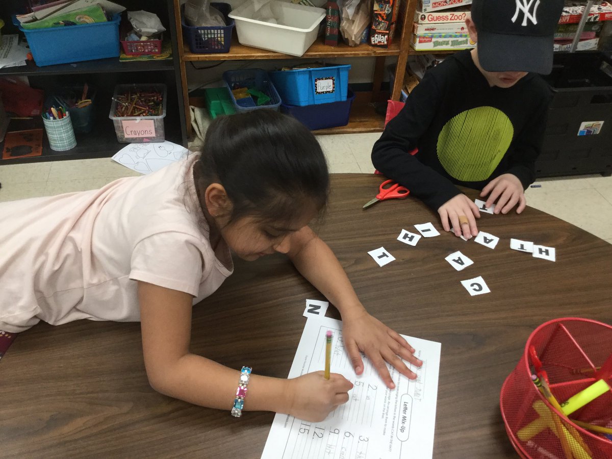 MrsAssor's tweet photo. @Hubbard_School Read Across America activities continue..rearranging the letters in Cat in the Hat to make new words. How many words can you make? https://t.co/3V1iV1H9Q6