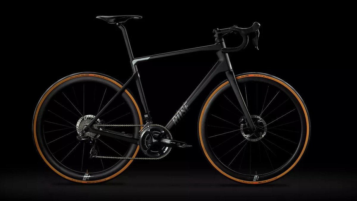 ⭐️ We welcome @ROSEBikes to the 2020 #TriathlonShowLondon, where they shall be showcasing their brand new bike; the REVEAL.

🏆 Specially developed for long-distance, with amazing power transfer &amp; comfort at an affordable cost.

🎟 Book your tickets today!
bit.ly/TriLondonTicke…