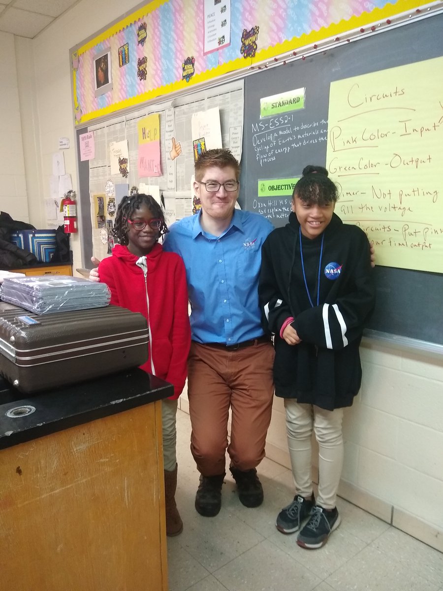 ncacSTEM's tweet image. Jimmy Acevedo from @NASALaserComm is here with our #STEM Explorers @oxonhillmiddle talking about space communications!  #myNCAC @NCACBSA