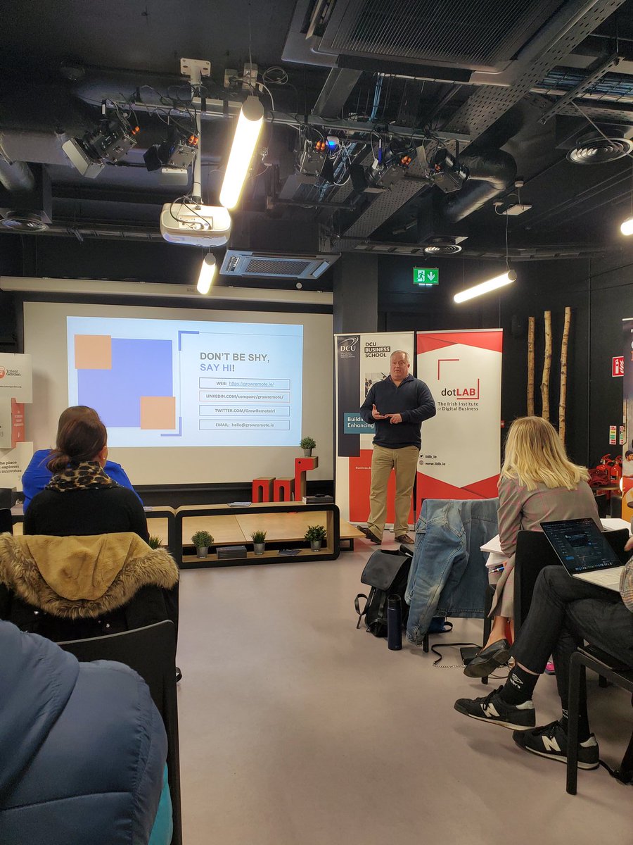TheSideHustle_'s tweet photo. Great insights from @paulellingstad on how far #remoteworking has come in just one year! The future is bright for remote..

@GrowRemoteIrl 
#GetMobile2020 https://t.co/GMgEzapr0b