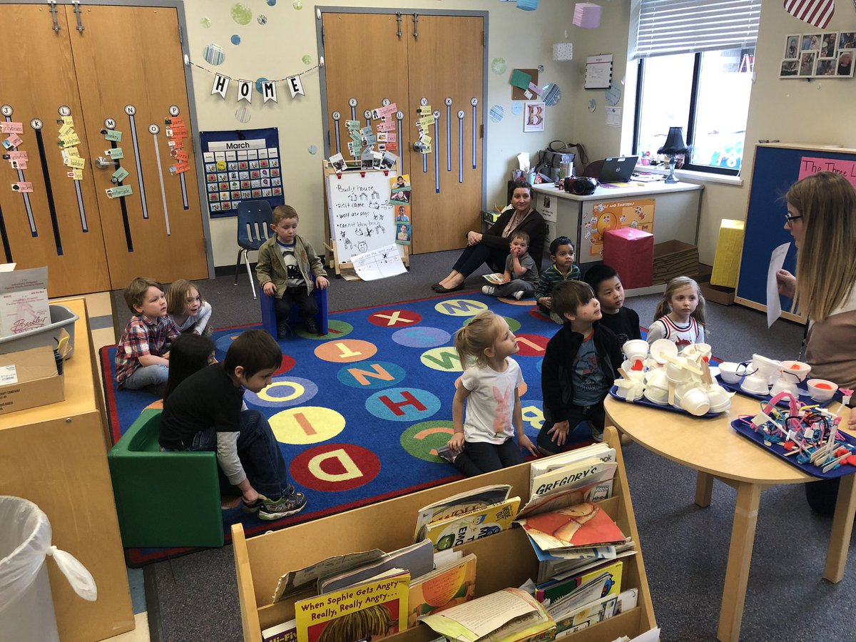 jderekscott1's tweet photo. Had an awesome time working with these young scientists at Barfield. Creating structures stable enough to withstand high speed winds! The students: inquisitive, clever, intelligent problem solvers. Excited to be on this science journey with Barfield! #wsdscience @BECMrG https://t.co/M2nYtwbnla