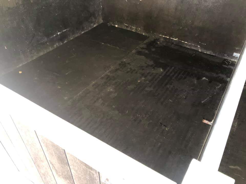 Some very small stables installed for some miniature Shetland Ponies this morning near Petworth. Low level boarded fronts and partition. Also matted with 18mm Ameobic Solid Rubber Matting. Very Cute! #shetland #stables #recycledplastic #ponies