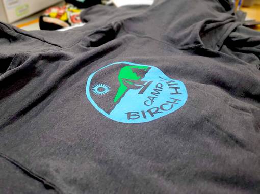 BlueDolphinTees's tweet photo. This BEAUTIFUL weather has us dreaming of #summer already.... 💭☀️🌸 We're excited to see these @Camp_Birch_Hill t-shirts in action soon! #YourPrintedTees 

___
#NewHampshire #SummerCamp #LuckyCampers #summer2020 #spring2020 #leapyear #homeawayfromhome #livefreeordie #getoutside https://t.co/9KmXuf8Wei