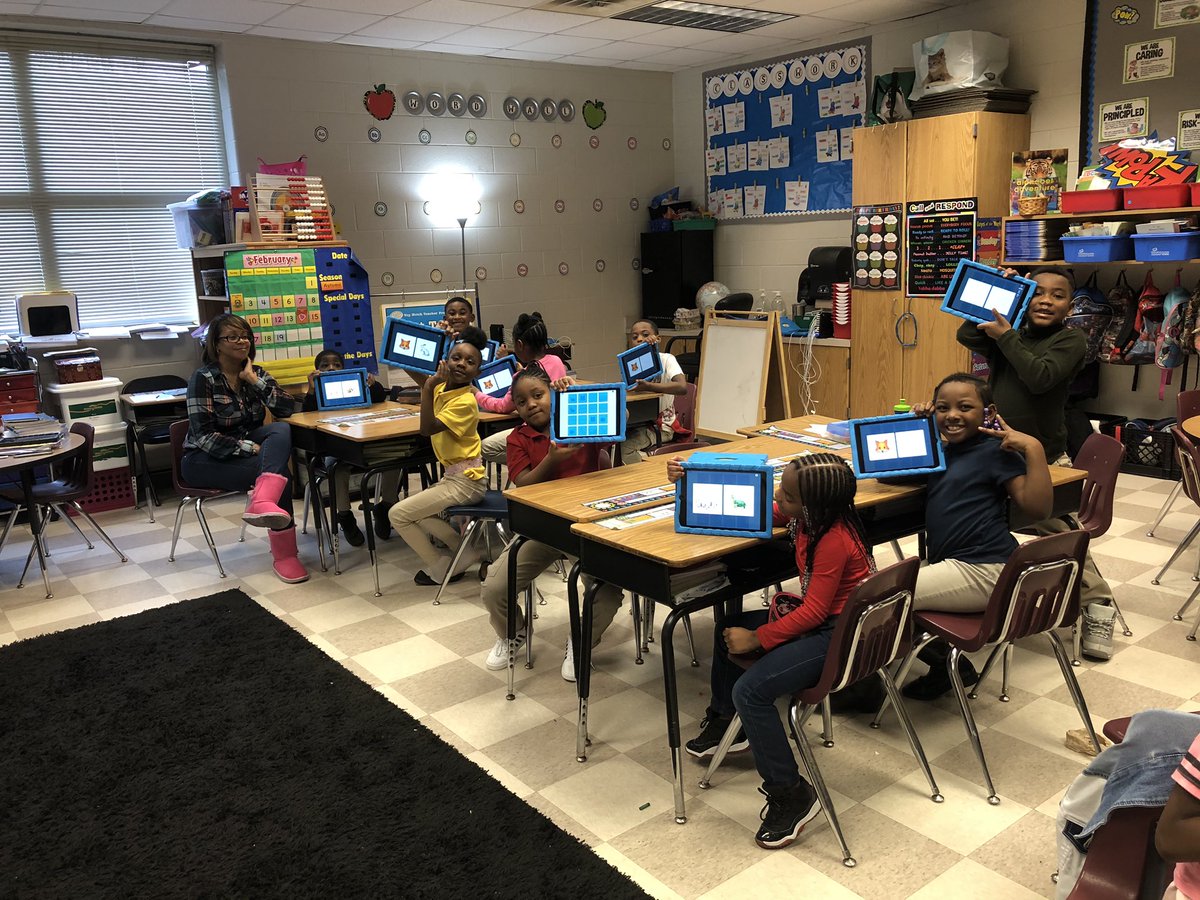 ksuITerin's tweet photo. Ms. Moore’s class using their #tablet2read devices to compare and contrast two stories @MilesTigersAPS @APSInstructTech @ahrosser @apsupdate @APSCAIO #APSITInspires @apsitnatasha https://t.co/Oek8hNmE5j