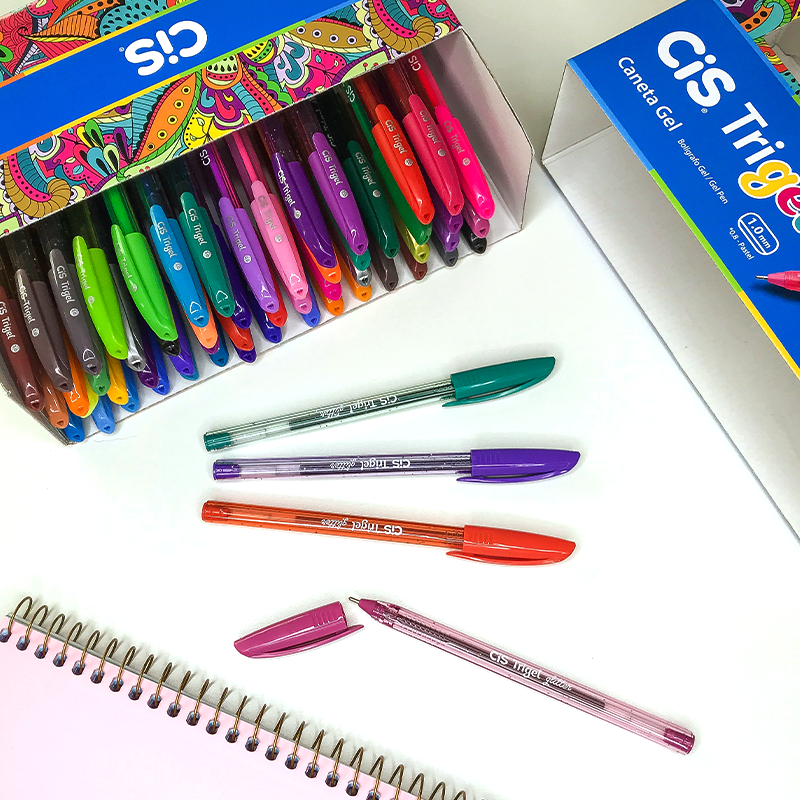 CiSescolar's tweet photo. Tem como não amar a Trigel? Ela tem muiiiitas cores em acabamentos diferentes, como glitter, neon e metálico! 😍 Leve esse arco-íris para o seu dia a dia! 🌈

#CiS #CiSArte #trigel #canetagel https://t.co/RRX7OD7Jdg