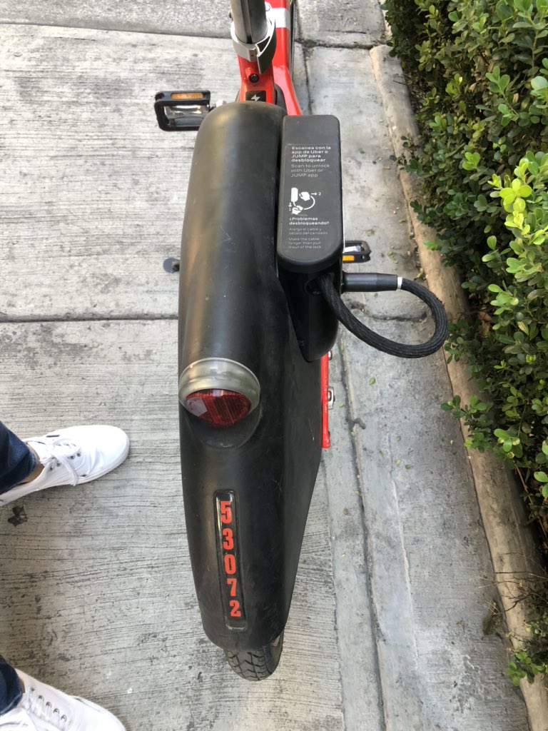 <a href="/Uber_MEX/">Uber Mexico</a> @JUMPbyUber , a las 7:45 utilice su servicio de bicicletas Jump la cual no me sirvió y la tuve que bloquear a los 3 minutos, 2 horas después siguen sin responderme en el apartado de ayuda de su app, me siguen cobrando y contando el tiempo, exijo una solución
<a href="/Profeco/">Profeco</a>