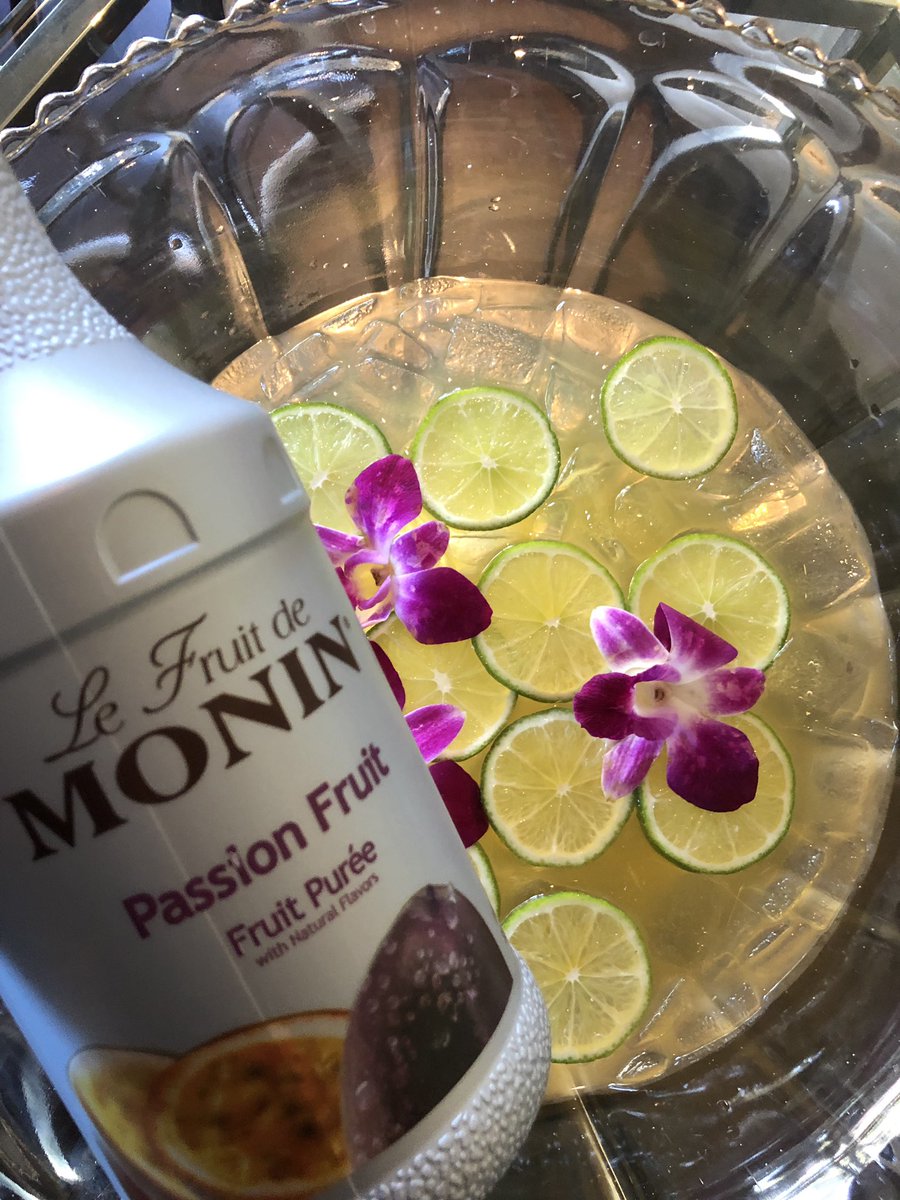 yvonnemdz's tweet photo. 🌸Malibu Passion Fruit Daiquiri Punch!!!🌸🍃
It was tasty & beautiful!! Our Bar Ritual was a total success and @MoninUSA made it more magical!!
@RenaissanceOrla #BarRitual #punch #passionfruit #coconut #rum #daiquiri #Florida #Lounge #events #drinks https://t.co/NasDhw8u3x