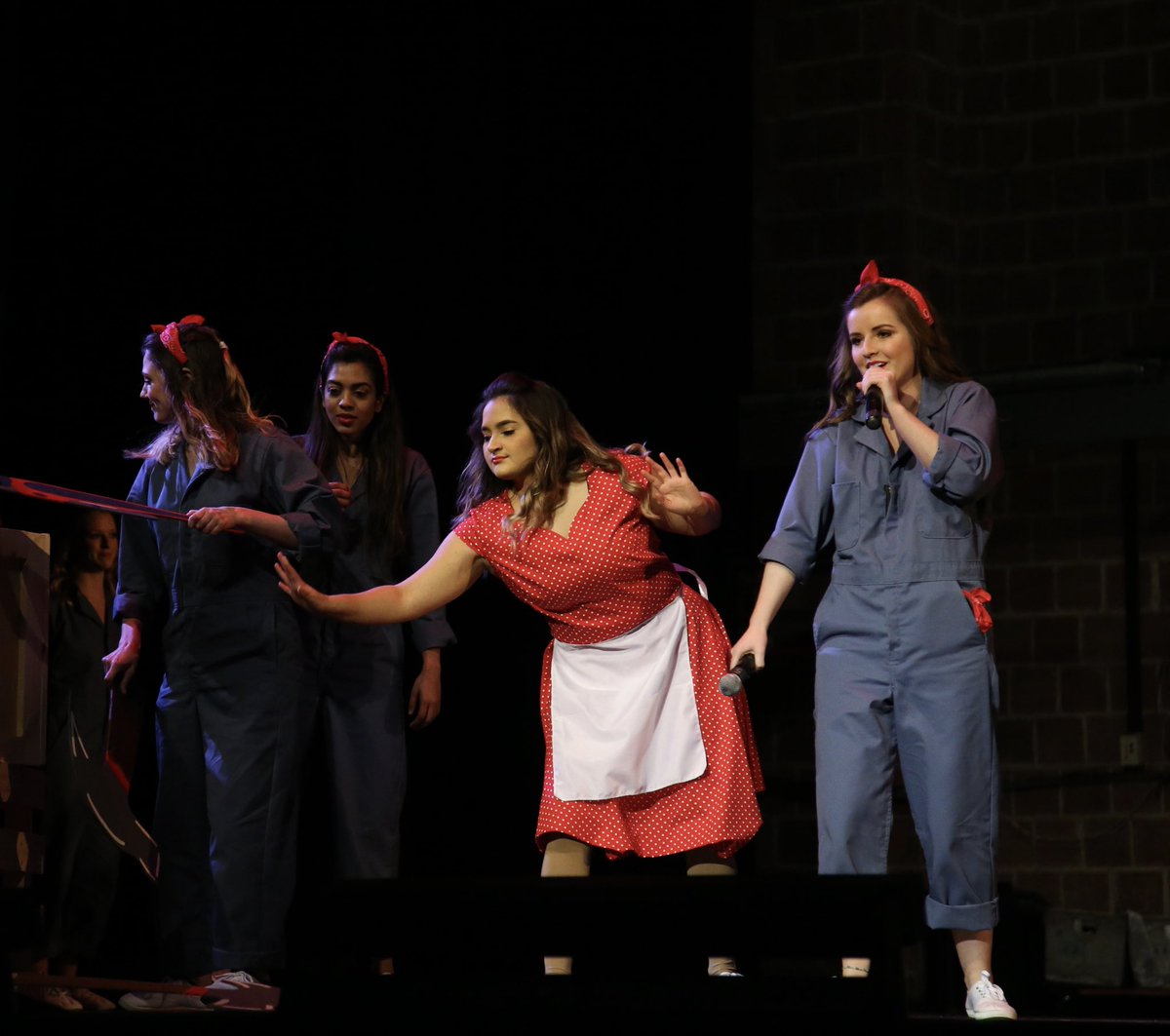 KKReitan's tweet photo. Baylor All-University Sing 2020! Amazing production!!Really enjoyed seeing these young adults having such a blast on stage. We’re so happy for you Kassidy for getting a lead and being a part of this. Mustang Alumni keep on making us proud!💜🐴 ⁦@MarbleFallsISD⁩ ⁦⁦ https://t.co/tnuZYWI0Jo