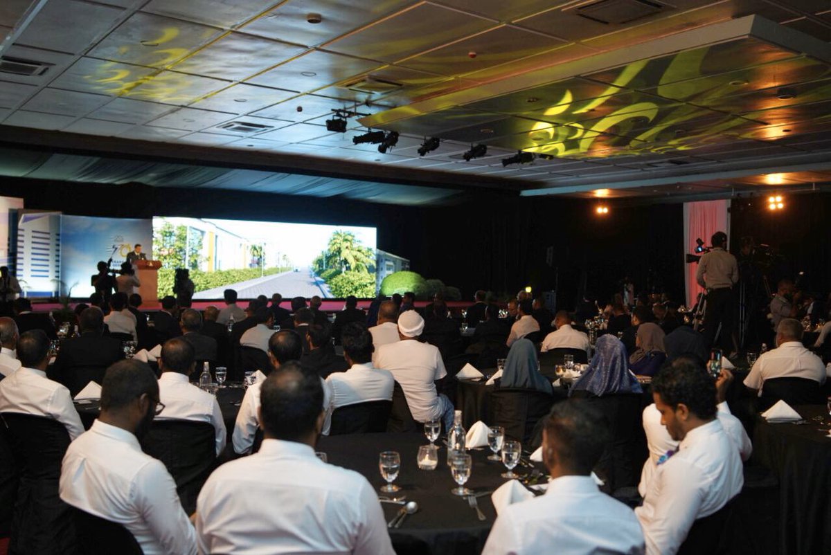 STELCOMALDIVES's tweet photo. ދިވެހިރާއްޖޭގެ ކަރަންޓުގެ ސިނާއަތަށް 70 އަހަު ފުރުމާއި ގުޅިގެން ބާއްވާ ޖަލްސާ ފެށިގެން ކުރިޔަށް ދަނީ
Event managed by @armyofoto Team
@ibusolih @HMughnee @presidencymv https://t.co/y4LkZeG1d3