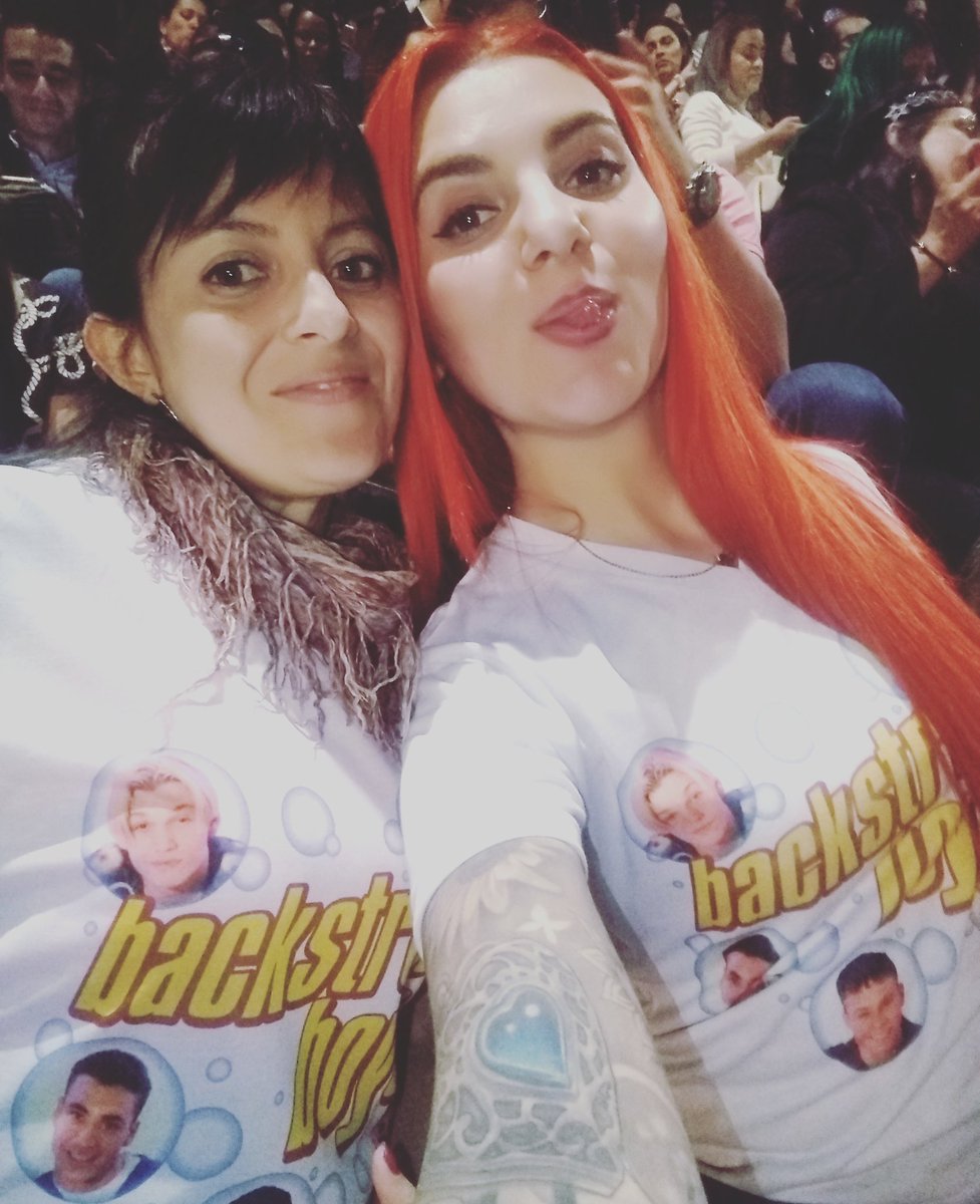 ednakrabappel25's tweet photo. Aún no despertamos de este sueño #BSBBOG2 #backstreetboys 🤩💖 https://t.co/foBIGlCKiz