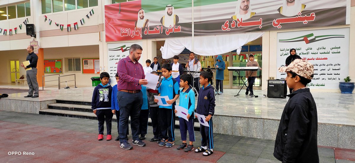 ALASIMAUAE's tweet photo. اذاعة 
قدم اليوم مجموعة من طلاب الصف الثالث إذاعة صباحية رائعة باللغة الإنجليزية عن الرياضيات .. الاذاعة برعاية معلم الرياضيات لوركان https://t.co/b5GOkGD726