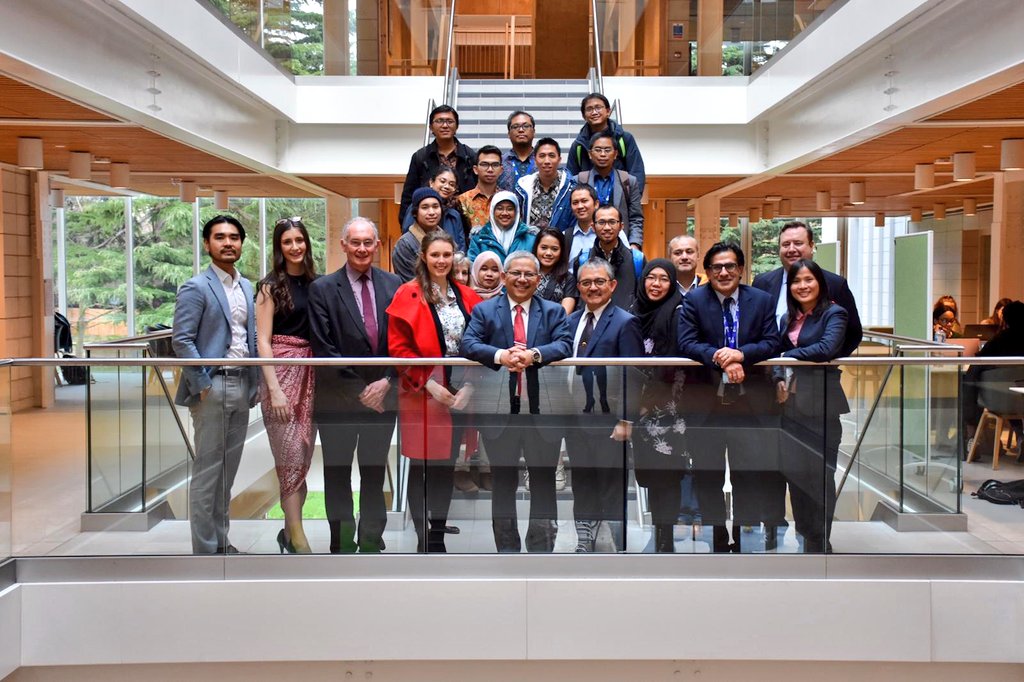 Following the meeting with <a href="/UniofNottingham/">Uni of Nottingham #WeAreUoN</a> Provost, Prof Andy Long, Amb. <a href="/DrRizalSukma/">Dr. Rizal Sukma</a> addressed the academics, researchers &amp; senior staff involved in the #Indonesian Doctoral Training Programme; emphasizing the importance of collaborations in facing IR 4.0 <a href="/AtdikbudLondon/">Atdikbud London</a>