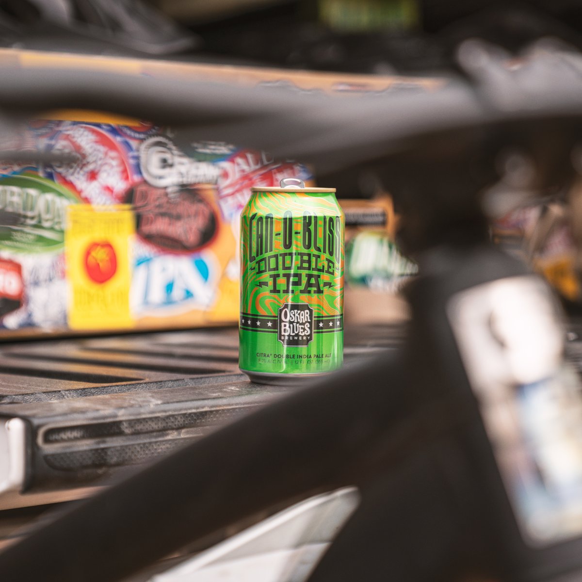 oskarblues's tweet photo. Hangin' on the tailgate with a post ride Can-O-Bliss Double.
--
#oboutside https://t.co/vUBtpe4SrT