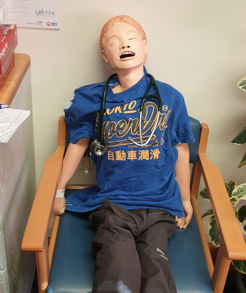 RDE_Sim's tweet photo. #Simjr wants to be a #GP 😃

#GPSim in #Exmouth today at Rolle medical partnership

#Seizure @epilepsyaction
#Asthma @asthmauk 

#Announce the emergency 💡🚨
🔠
#salbutamol 🌬
#teamwork https://t.co/ndfpn0K8wt