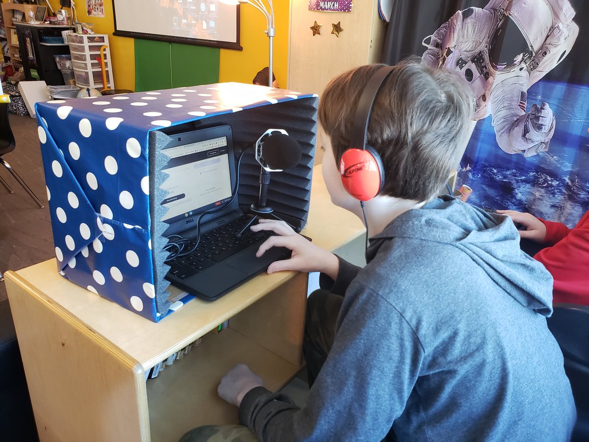 Students are getting closer to sharing their findings to their research questions in authentic ways, including podcasts. #sjsdgate #SJSDInnovates #WEareSJSD #makeitreal #pershingpanthers