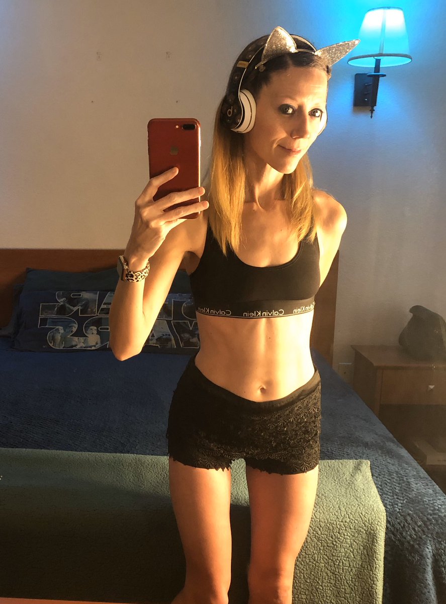 JediJoyBlog's tweet image. We are setting up to start #SingingPractice on @PeriscopeCo. 

Come check it out. Here’s my profile link: pscp.tv/JediJoyRichShow

JEDIRICH.com 

#JediJoyRichShow #JJRS