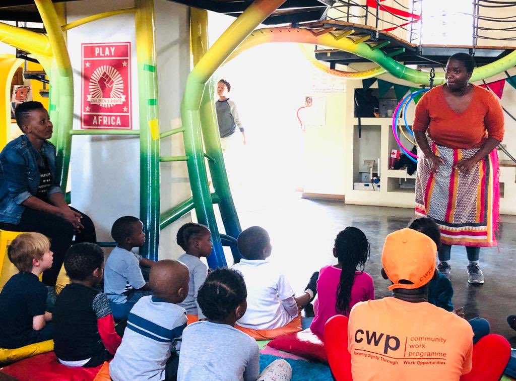 PLAY AFRICA (@playafricacm) on Twitter photo Thanks to storyteller Baeletsi Tsatsi for kicking off our #Storytelling for Young #Children programme w/ <a href="/Assitej_ZA/">ASSITEJ SA</a>!
Baeletsi studied at <a href="/TheMarketLab/">The Market Theatre Laboratory</a> & writes books with <a href="/bookdash/">Book Dash</a>. Join us at #PlayAfrica, Joburg’s children’s #museum at <a href="/VisitConHill/">Constitution Hill SA</a>, every Tues, 2:30-3:00 pm! Thanks to storyteller Baeletsi Tsatsi for kicking off our #Storytelling for Young #Children programme w/ <a href="/Assitej_ZA/">ASSITEJ SA</a>!
Baeletsi studied at <a href="/TheMarketLab/">The Market Theatre Laboratory</a> & writes books with <a href="/bookdash/">Book Dash</a>. Join us at #PlayAfrica, Joburg’s children’s #museum at <a href="/VisitConHill/">Constitution Hill SA</a>, every Tues, 2:30-3:00 pm!
