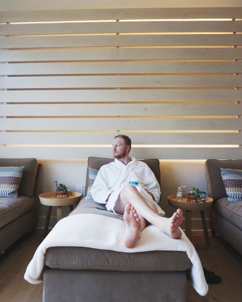 hotellanding's tweet photo. Everyone needs a day... Gentlemen, let the pampering begin! https://t.co/SDj4vsFJU1