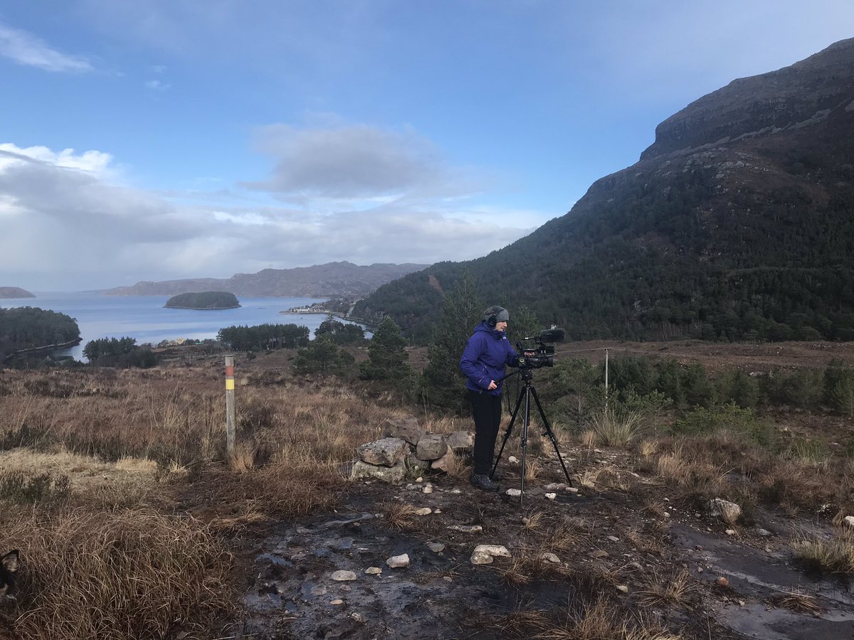 riddoch_mary's tweet photo. A’ filmeadh còmhla ri @ReeligDeb airson #AnLà @bbcnaidheachdan ann an Sìldeag an-diugh #eireachdail https://t.co/xcMgA5ksTE