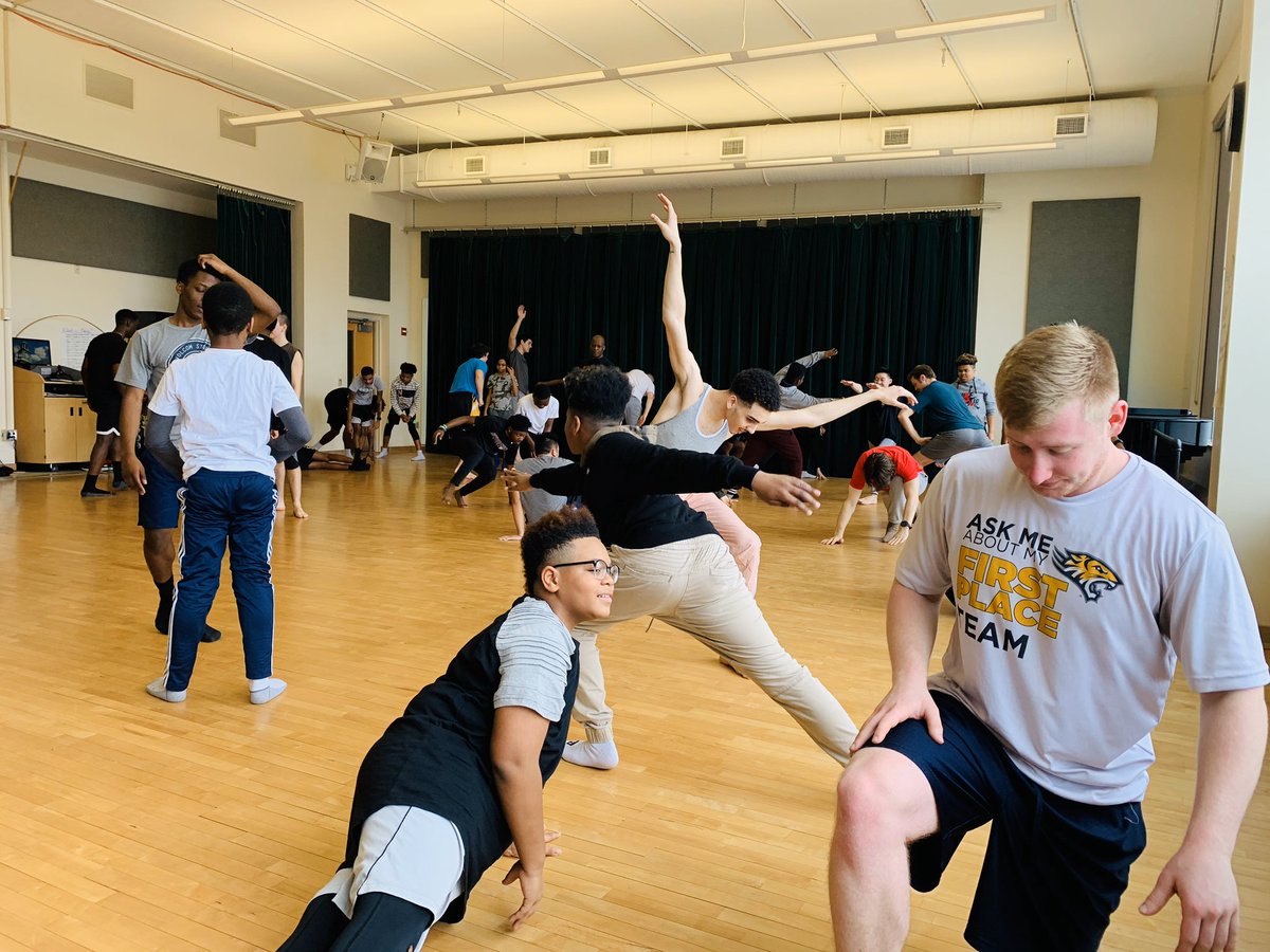 BCPSDance's tweet photo. Spending the day @TowsonU with the students from @TeamDeerPark  @DeerParkDance to learn from @VT_Dance and take the Movement Skills for Men class.  #connections @TaylorKandice @BCPSPhysEd https://t.co/R1UEh1Bw5r